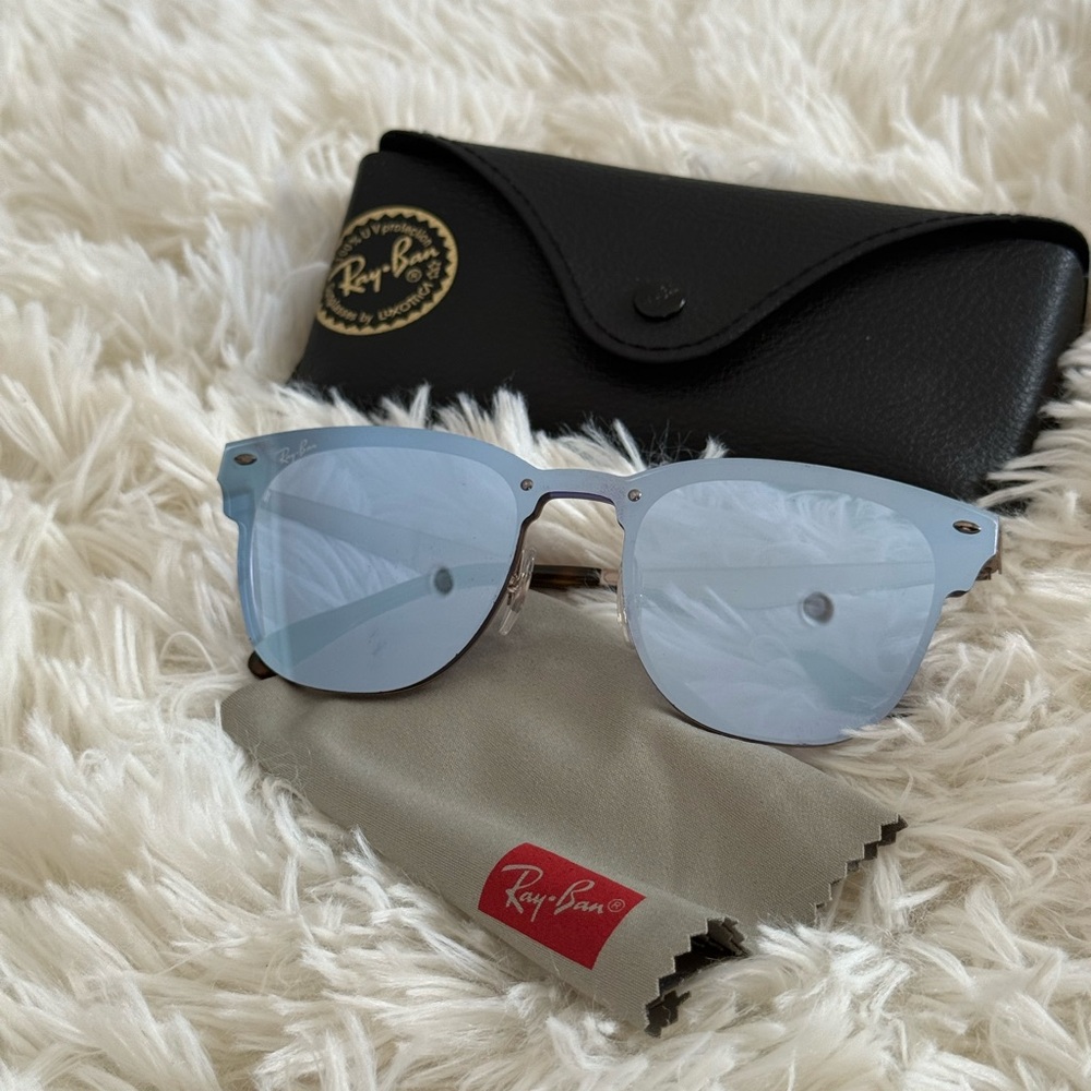 Ray-Ban Blue Sunglasses